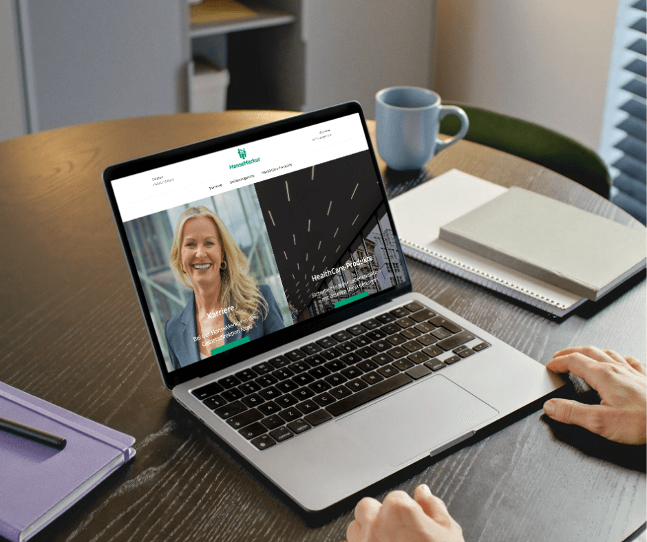 Mehrseitige Website auf einem Laptop – Webdesign-Villingen-Schwenningen für professionelle Unternehmensauftritte